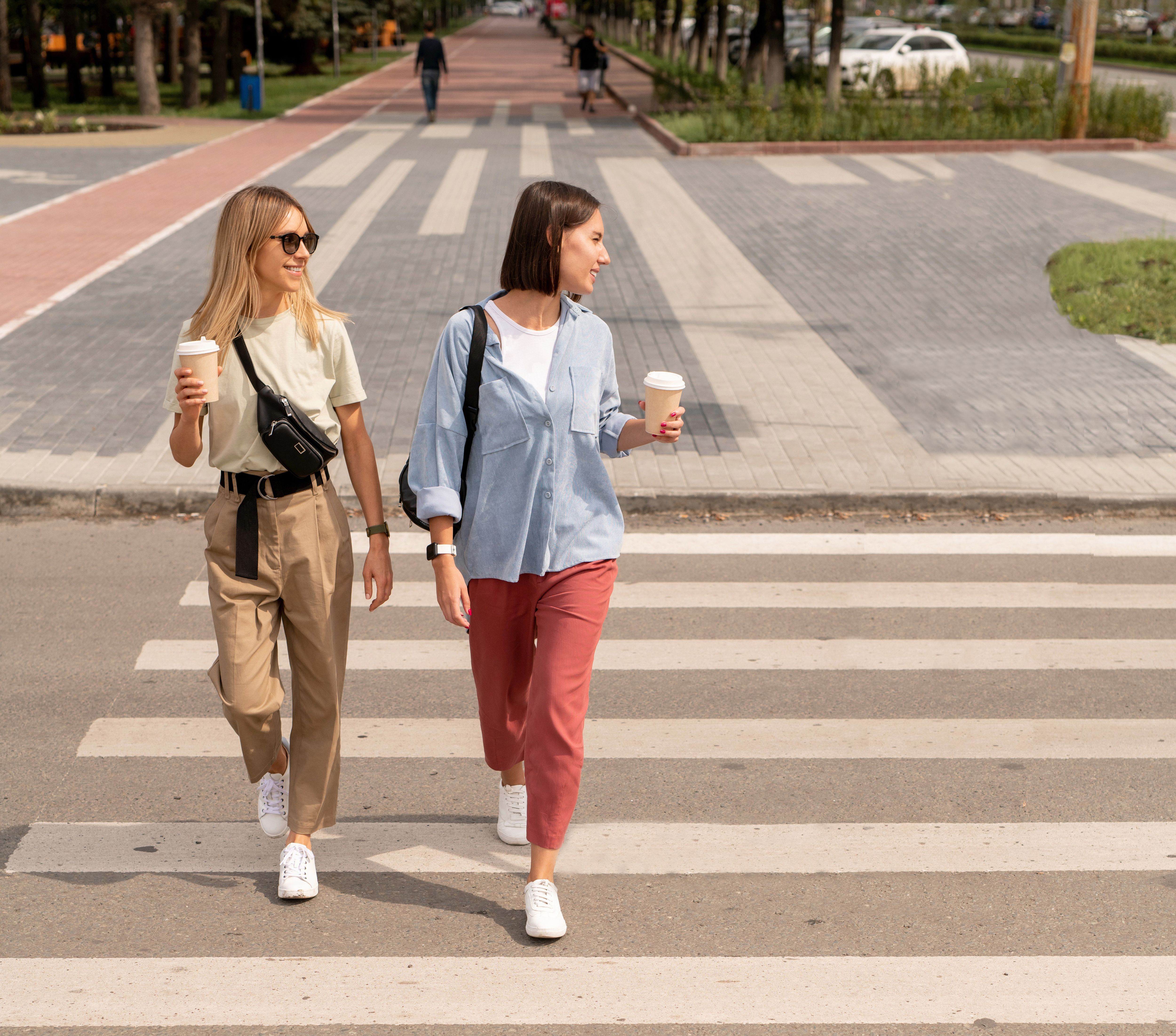 Remove people from photo После.